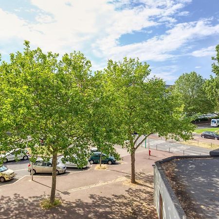 L'Elysee - Easy Check-In - Arrivee Autonome - Place Parking Privative - T2 Surequipe - Wifi - Netflix Leilighet Courcouronnes Eksteriør bilde
