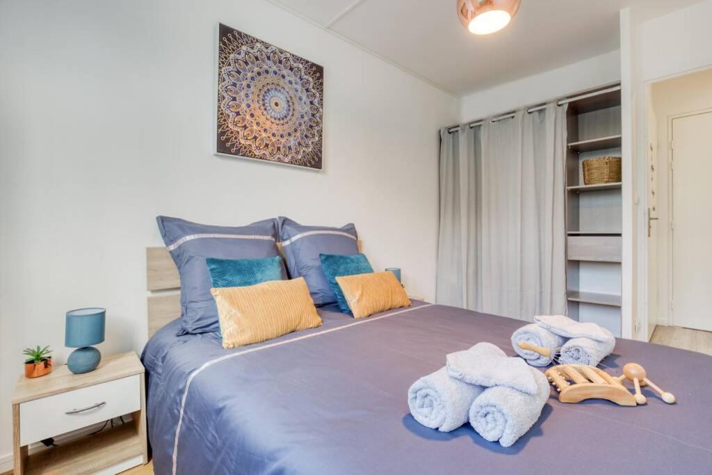 L'Elysee - Easy Check-In - Arrivee Autonome - Place Parking Privative - T2 Surequipe - Wifi - Netflix Leilighet Courcouronnes Eksteriør bilde
