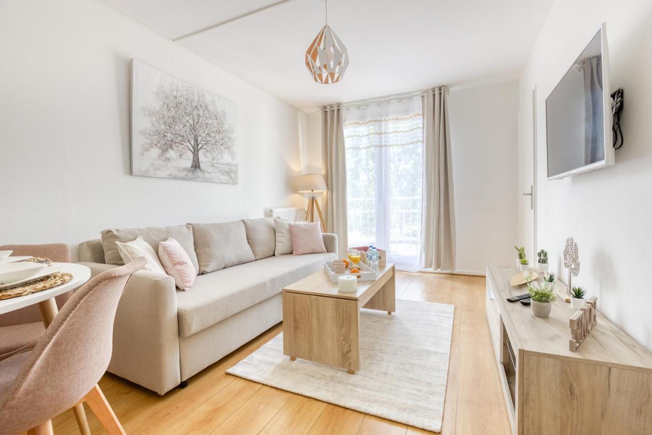 L'Elysee - Easy Check-In - Arrivee Autonome - Place Parking Privative - T2 Surequipe - Wifi - Netflix Leilighet Courcouronnes Eksteriør bilde